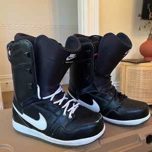 Men's - Nike Vapen Snowboard Boots Size 11.5